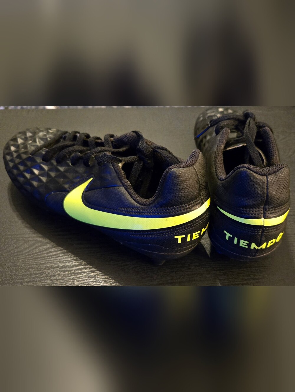 Boys Black And Neon Nike Soccer Cleats - Picture 5 of 7